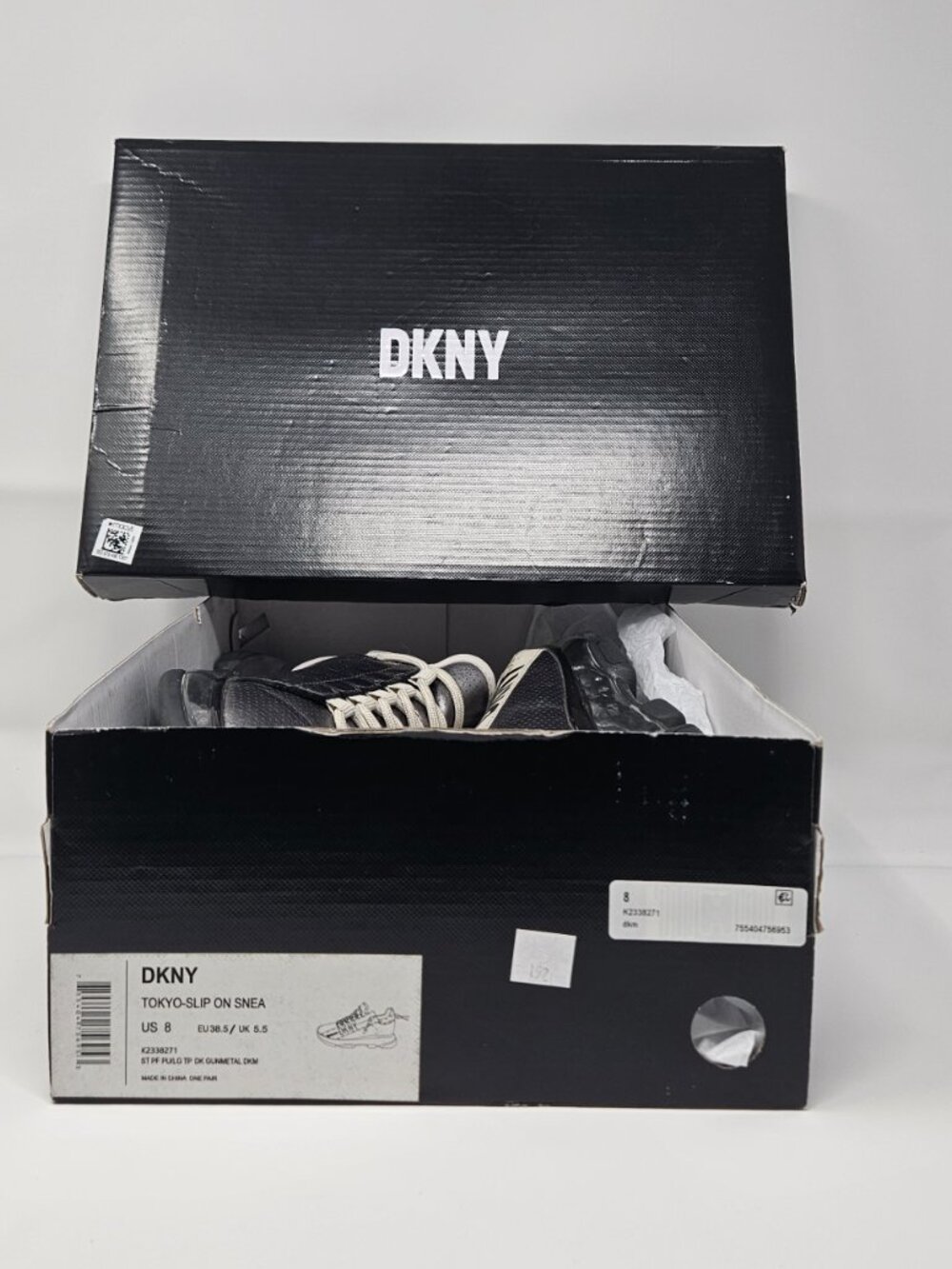 DKNY Tokyo Slip on Sneaker. Size 8. Gunmetal - Picture 5 of 5